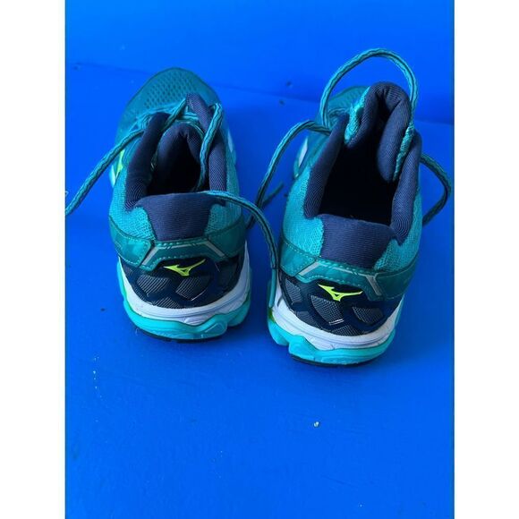 Mizuno Wave Lightning Z Black Silver Yellow Indoor Womens Volleyball Shoes - Picture 4 of 7